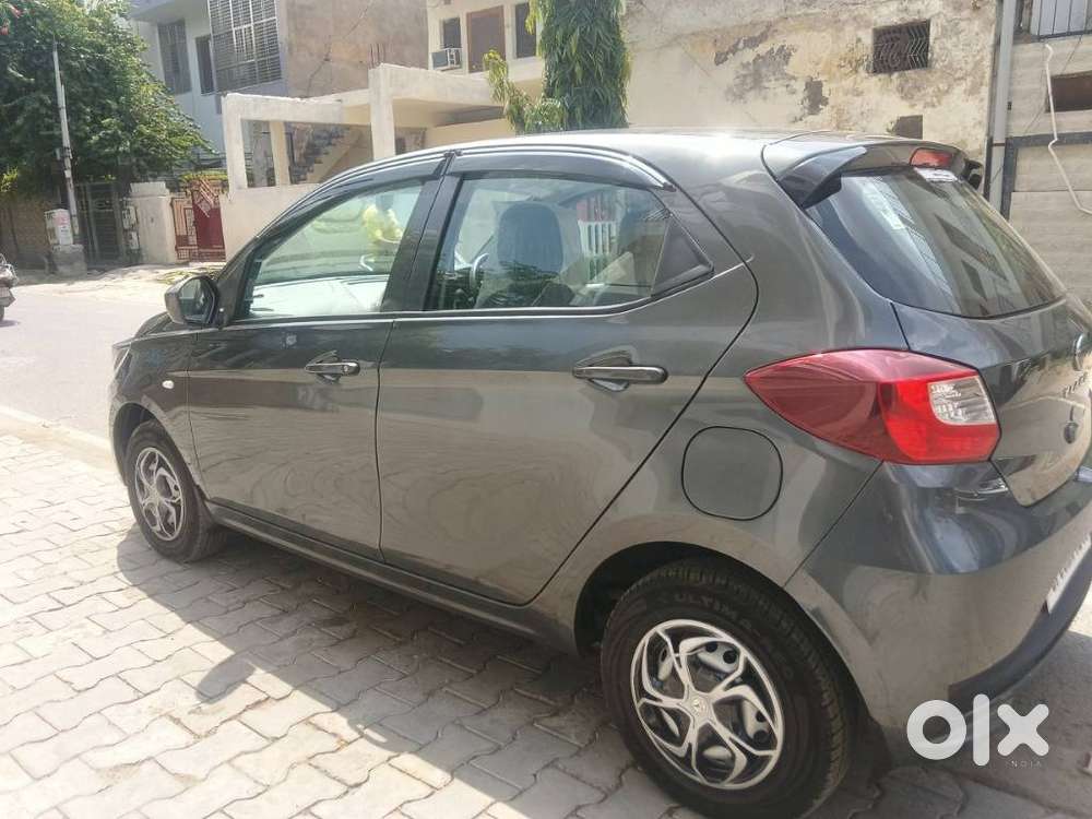 Tata Tiago, 2025, Petrol