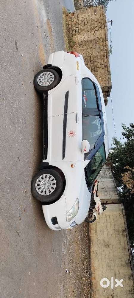 Maruti Suzuki Swift Dzire Tour Ldi, 2016, Diesel