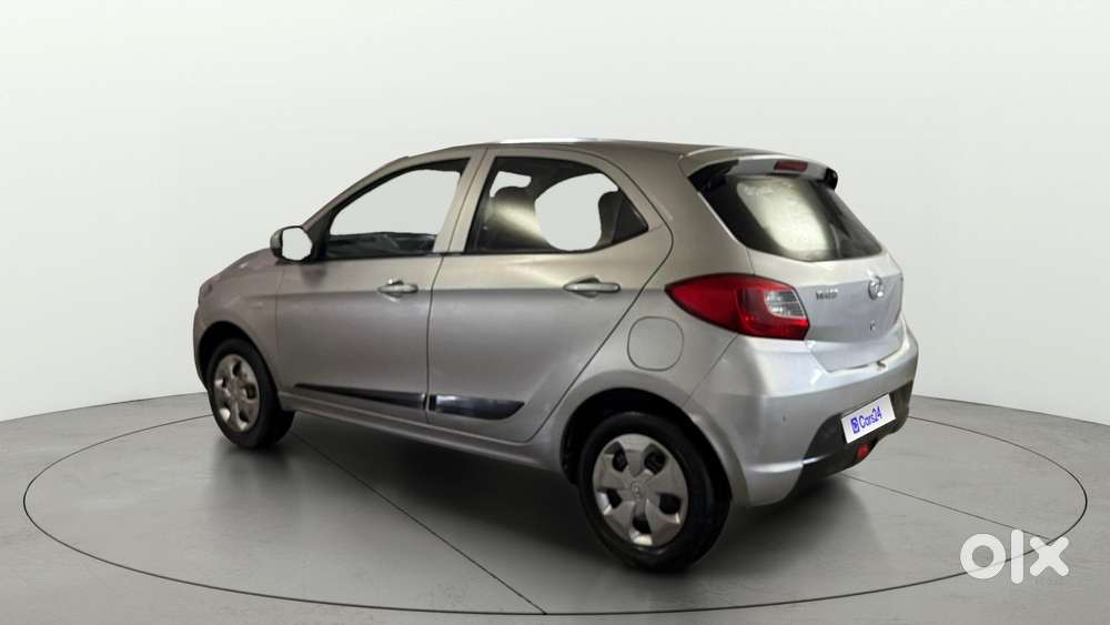 Tata Tiago 1.2 Revotron Xt, 2016, Petrol