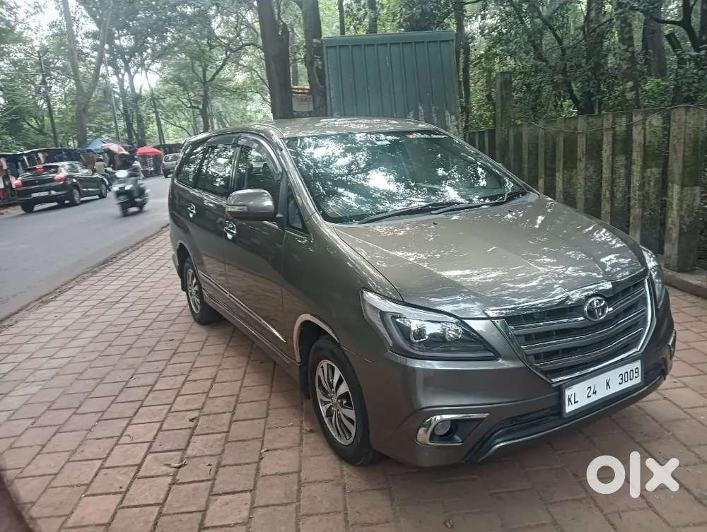 Toyota Innova 2015 Diesel 152000 Km Driven