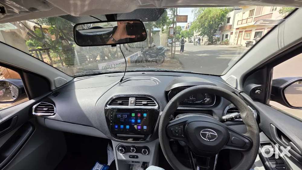 Tata Tiago Revotron Xt 2023 Year