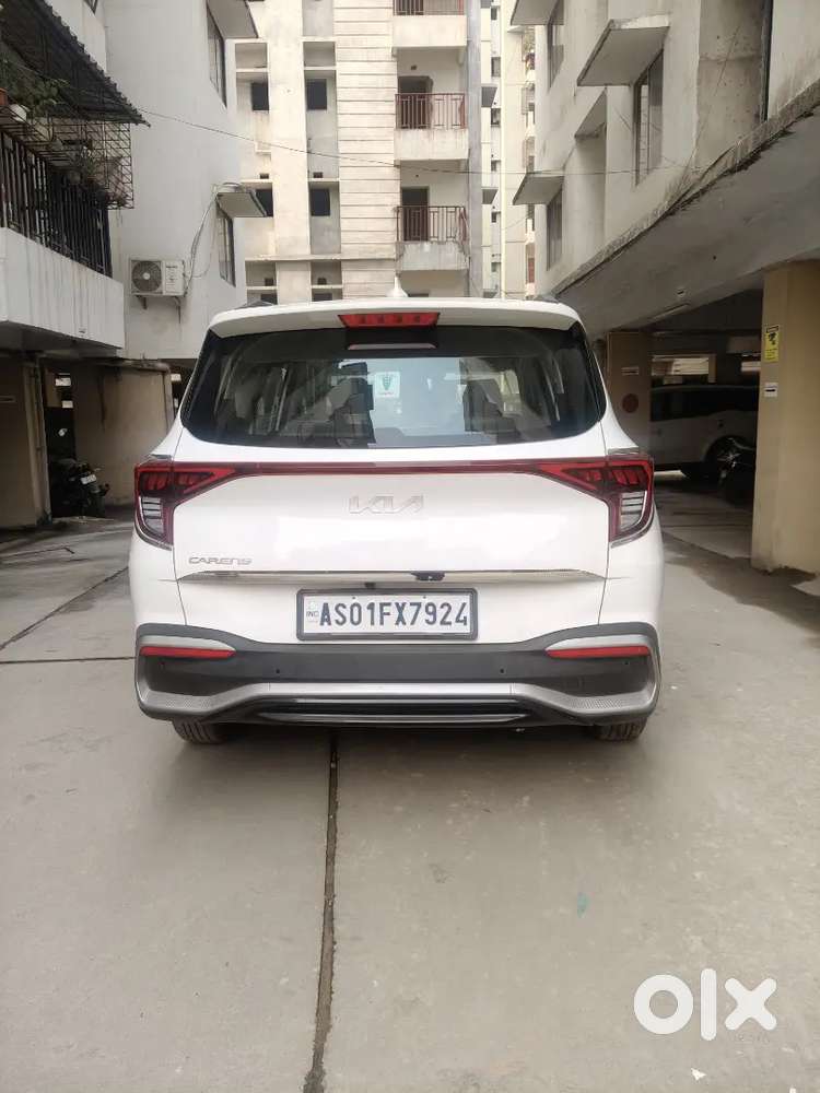 Kia Carens 2024 Petrol 4000 Km Driven