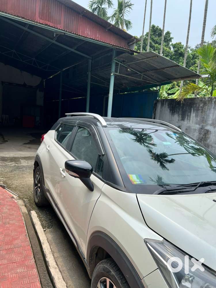 Nissan Kicks Petrol 2021