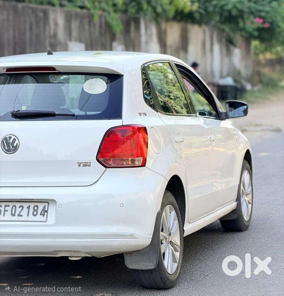 Volkswagen Polo Petrol Highline 1.6l, 2013, Petrol