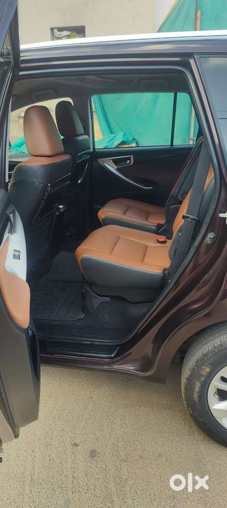 Toyota Innova Crysta 2.8z Automatic, 2017, Diesel