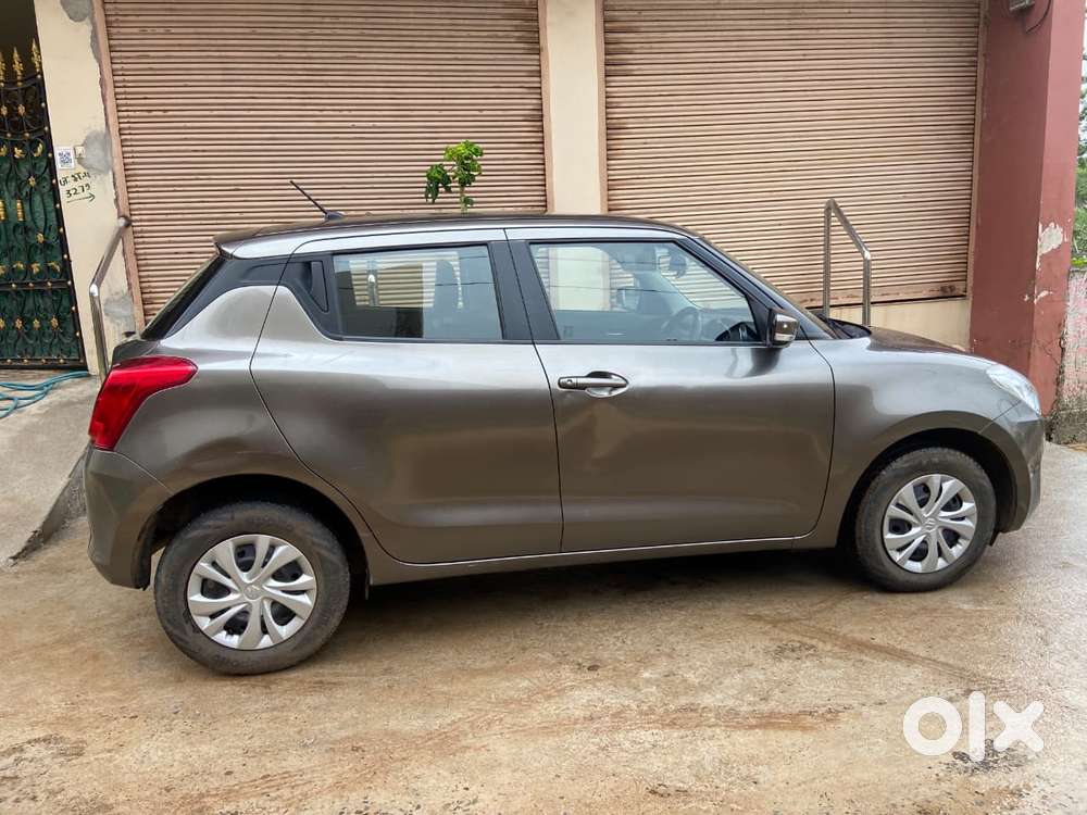 Maruti Suzuki Swift Vxi + Manual, 2023, Petrol