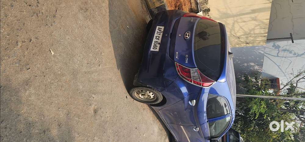 Eon Era Plus   2013 Model, Manul , Petrol