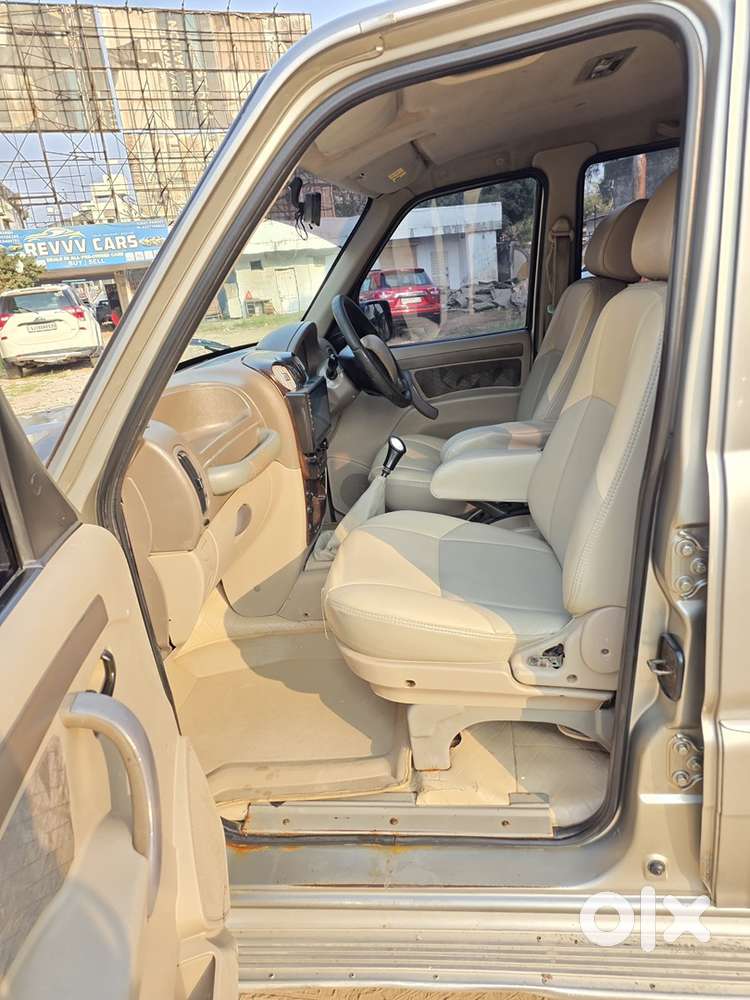 Mahindra Scorpio 2011 Manual