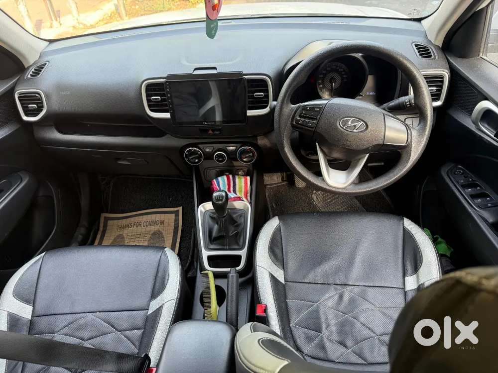 Hyundai Venue 2020 Petrol 33856 Km Driven6