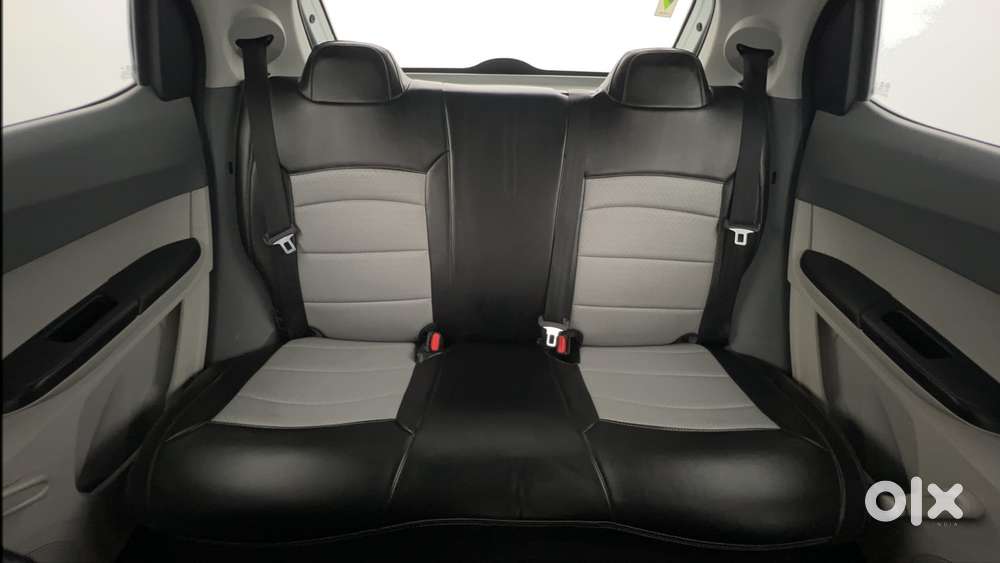 Tata Tiago Xe, 2025, Petrol