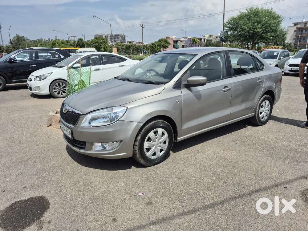 Skoda Rapid 2012 Diesel 118000 Km Driven