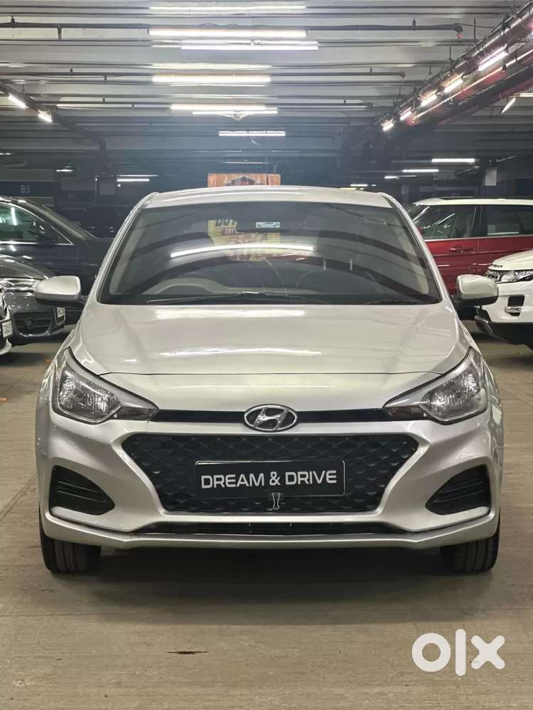 Hyundai Elite I20 1.2magna Executive At, 2018, Petrol