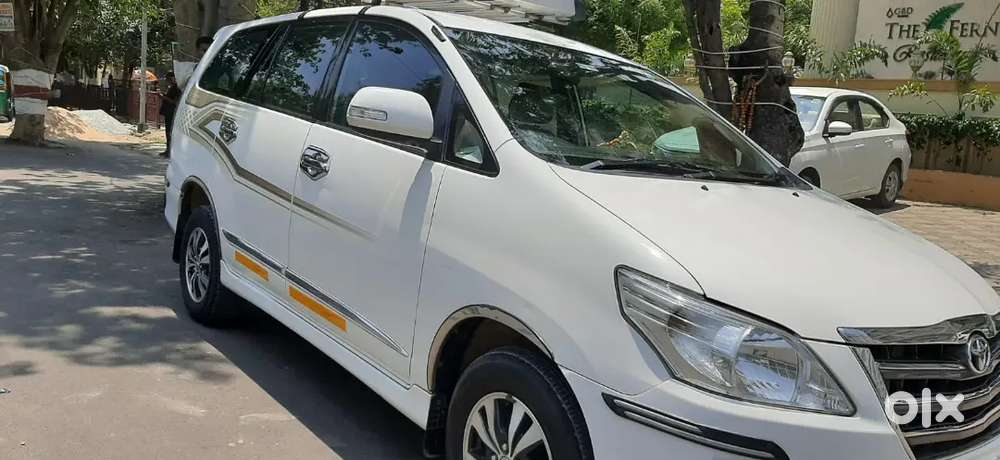 Innova 2.5 G Disel Top Model
