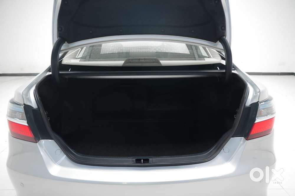 Toyota Camry 2.5 Hybrid, 2016, Petrol