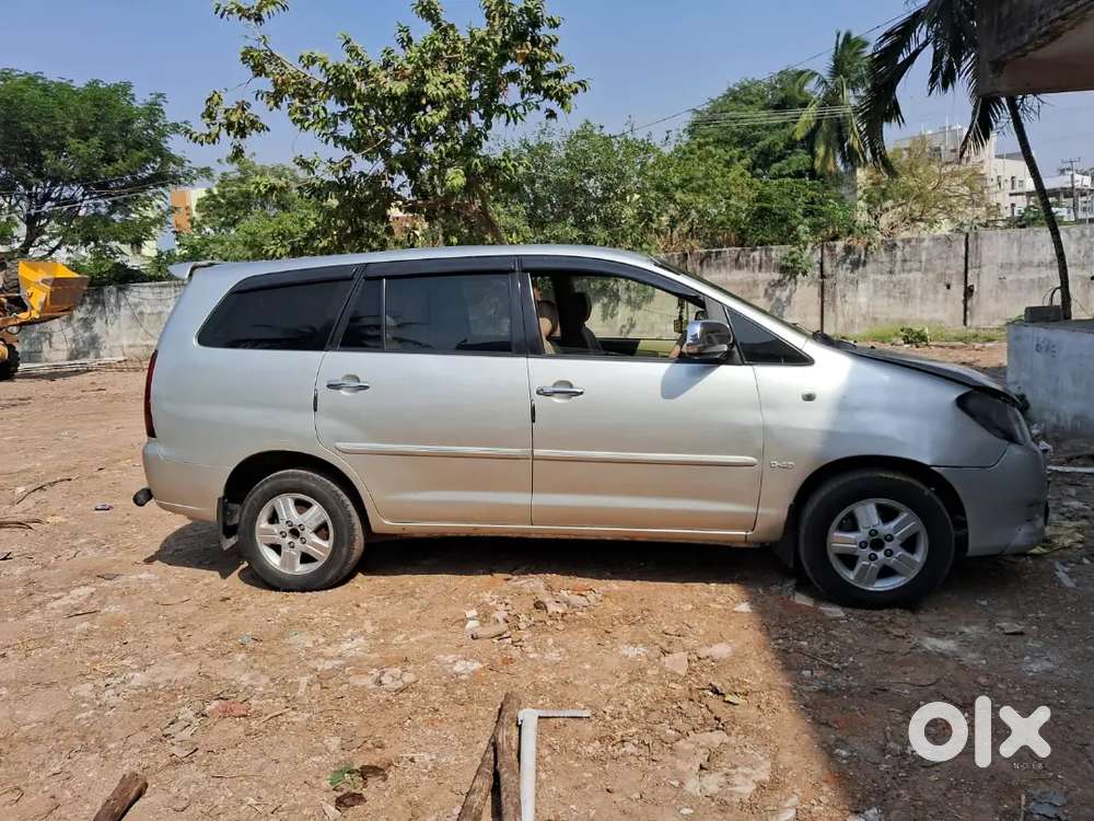 Toyota Innova 2006 Diesel Well Maintained