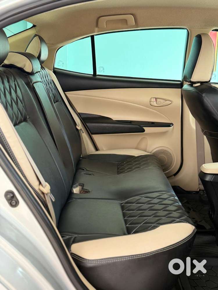 Toyota Yaris J Cvt, 2019, Petrol