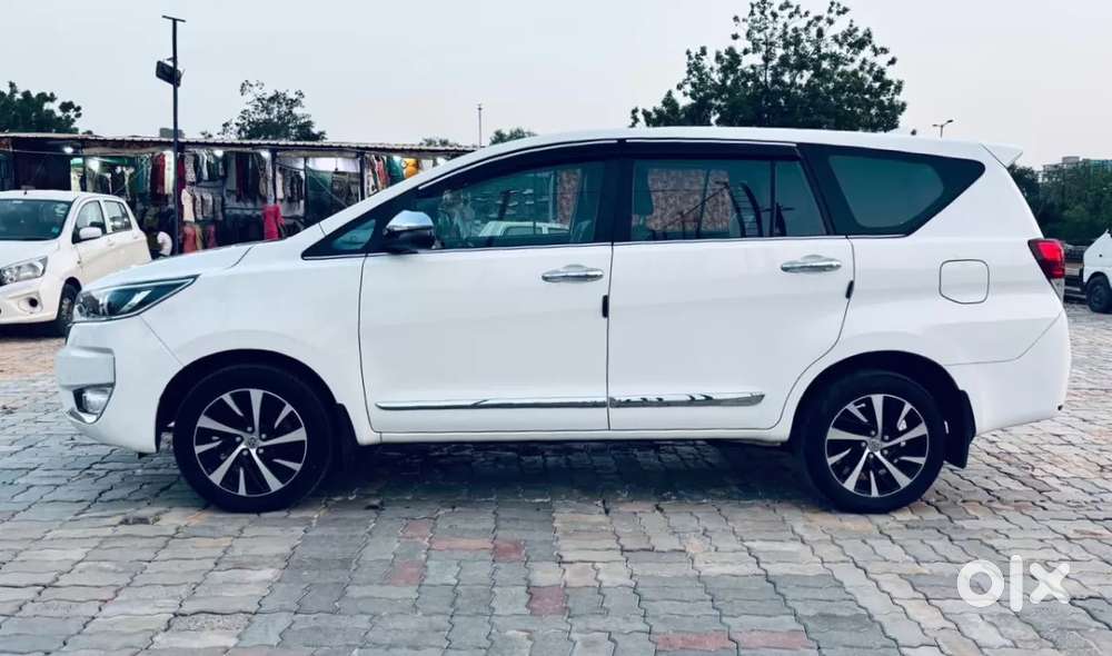 Toyota Innova Crysta [2020-ongoing] 2.4 Zx 7 Str, 2023, Diesel