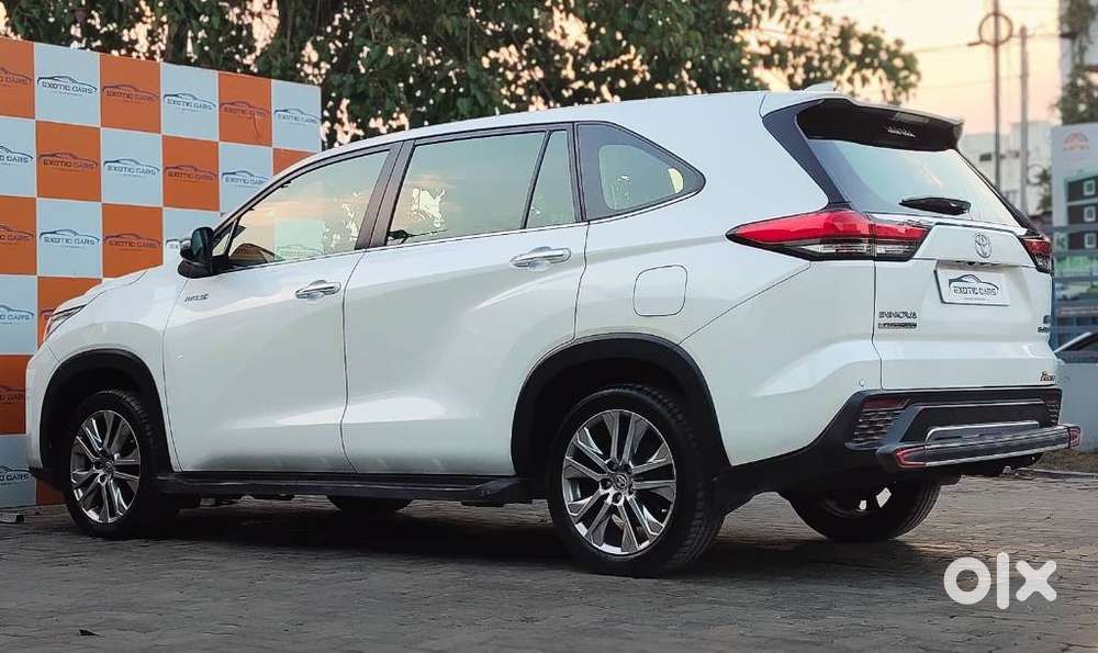 Toyota Innova Hycross 2.0 Zx (o) Hybrid 7 Str, 2023, Petrol