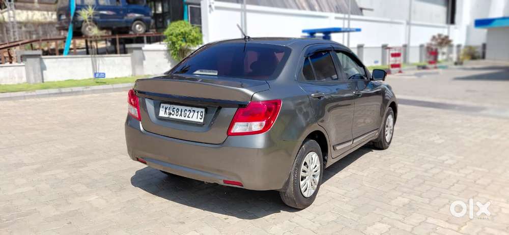 Maruti Suzuki Dzire 1.2 Vxi, 2022, Petrol