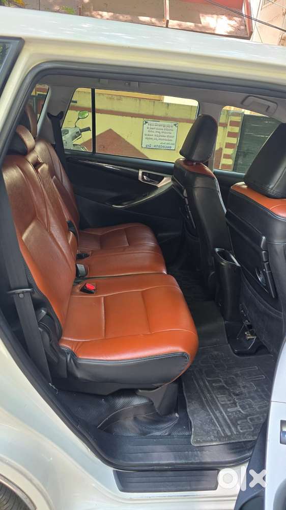 Toyota Innova Crysta 2.4 V 8 Str, 2018, Diesel