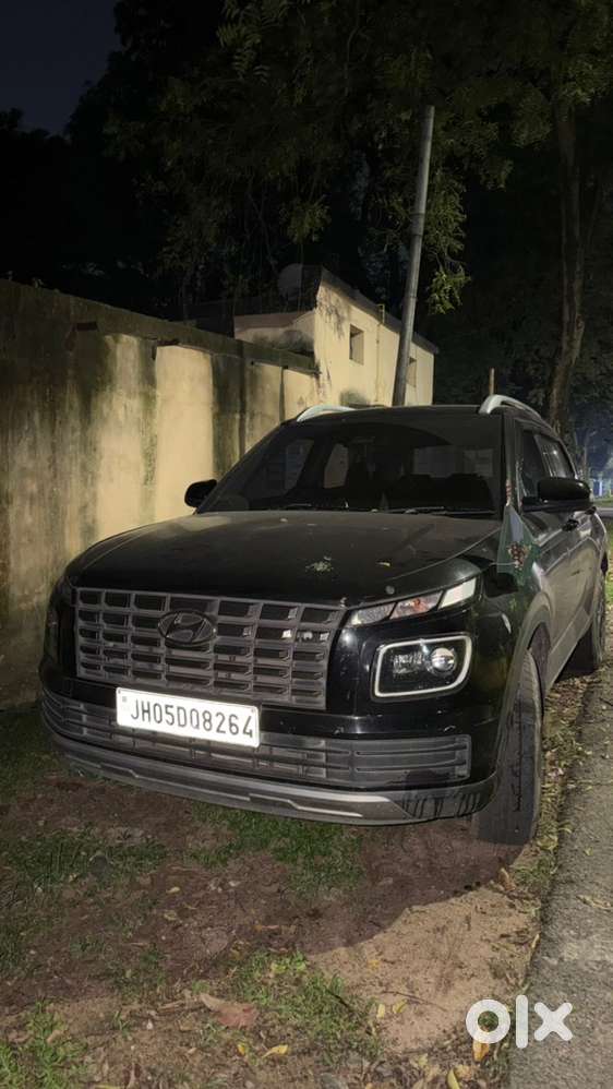 Hyundai Venue Petrol Manual 2023
