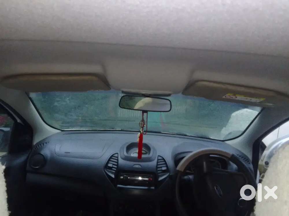 Ford Figo Petrol 2015