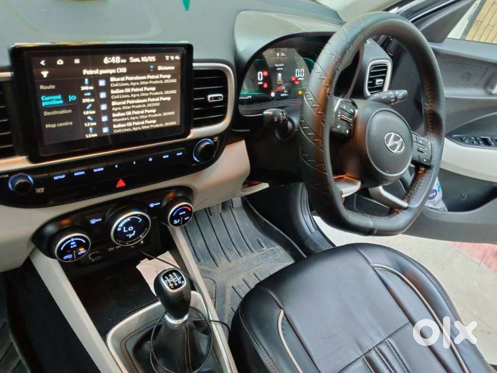Hyundai Venue Sx Mt, 2023, Petrol