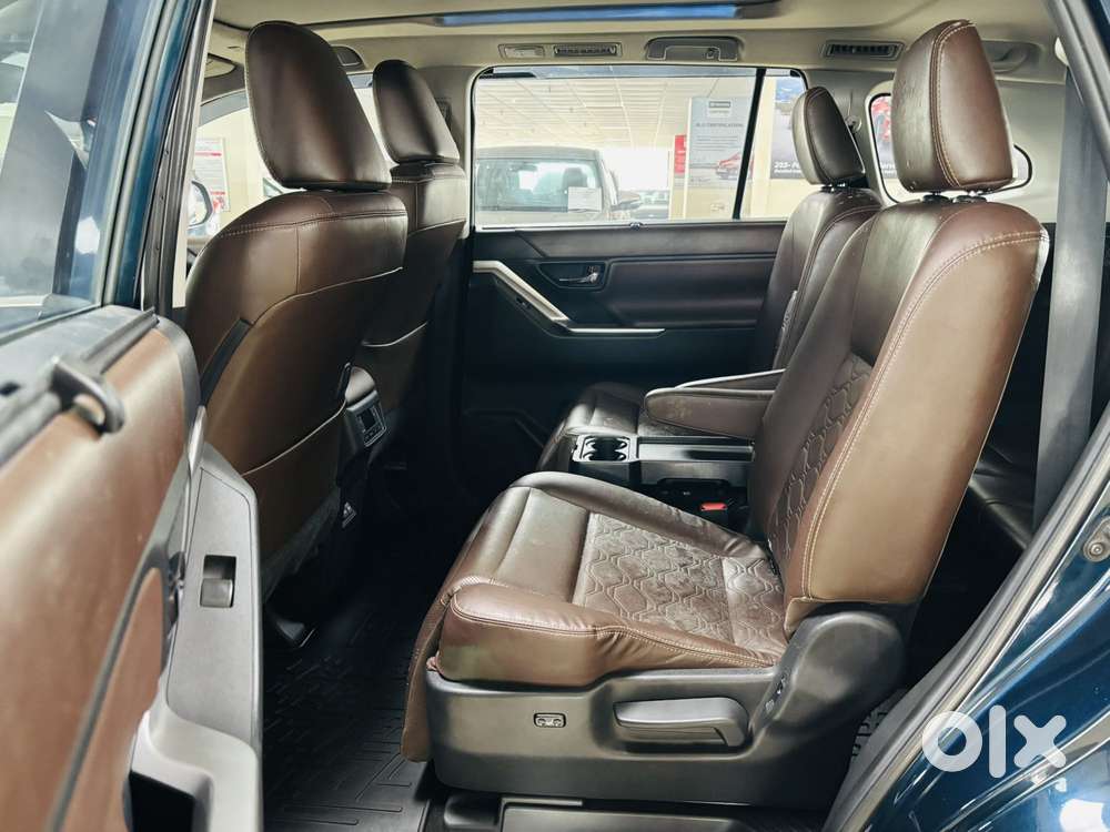 Toyota Innova Hycross 2.0 Zx (o) Hybrid 7 Str, 2023, Cng & Hybrids