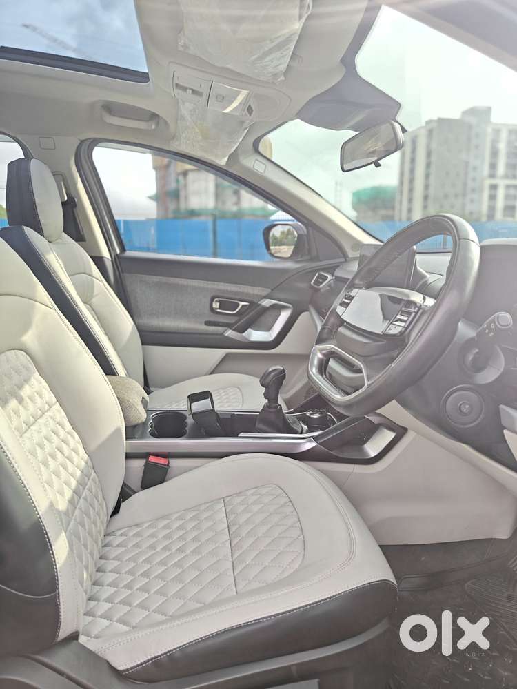 Tata Safari Pure Plus S, 2024, Diesel
