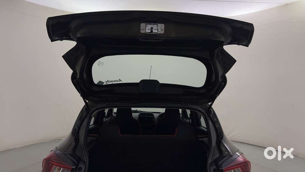 Renault Kwid 1.0 Rxt Amt, 2023, Petrol