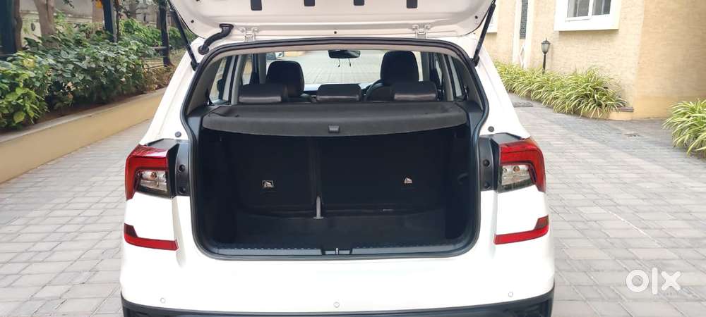 Skoda Kushaq 1.0 Tsi Style, 2023, Petrol