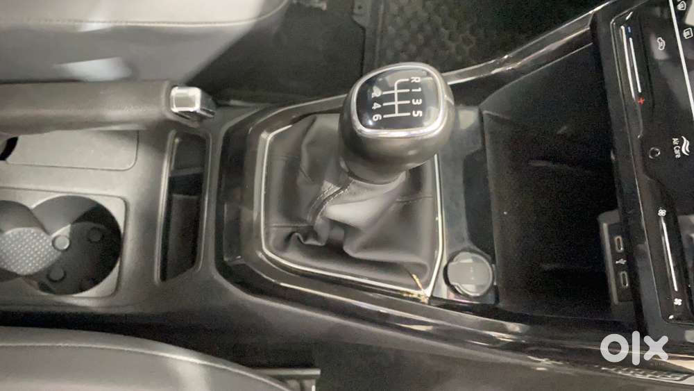 Skoda Kushaq 1.0 Tsi Style, 2022, Petrol