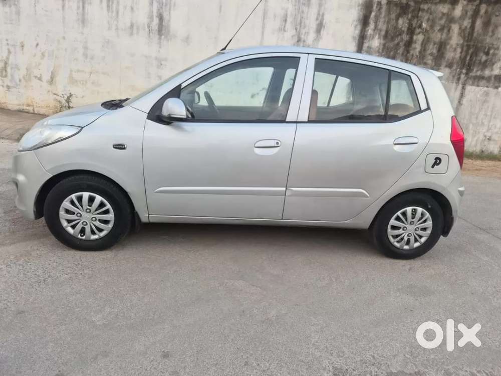 Hyundai I10 Sportz At, 2013, Petrol