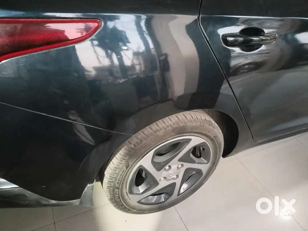 Hyundai Verna... Starry Black