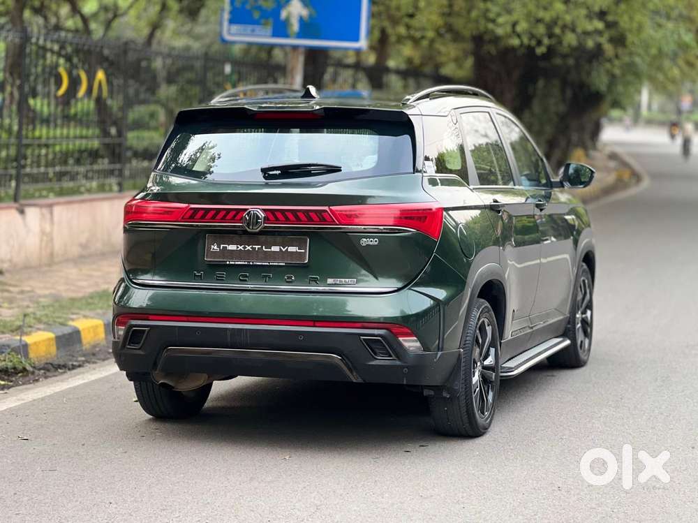 Mg Hector Plus Sharp Pro 1.5 Turbo Petrol 7 Str Dual Tone, 2024, Pet..