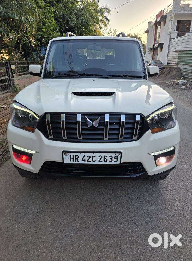 Mahindra Scorpio S8, 2015, Diesel