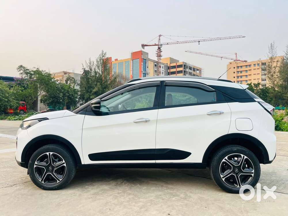 Tata Nexon 1.5 Revotorq Xm (s), 2023, Diesel