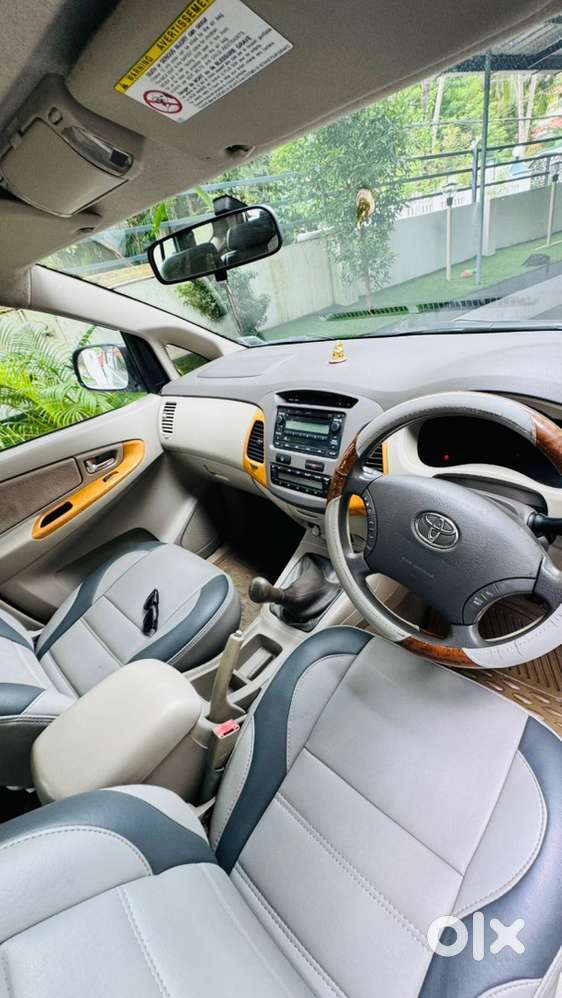 Toyota Innova 2009 Diesel 100010 Km Driven
