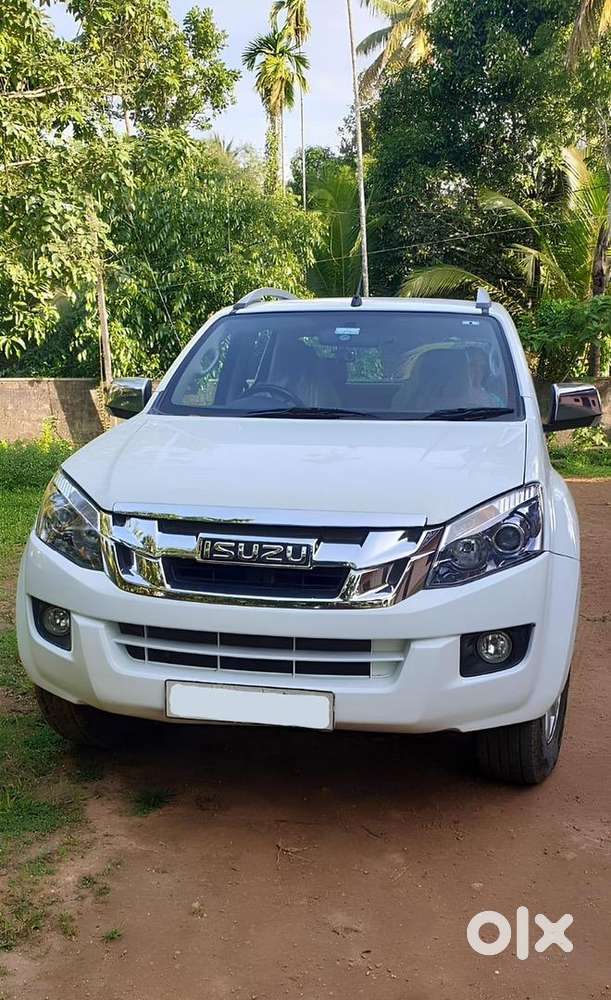 Isuzu V-cross 2016 Diesel Well Maintained