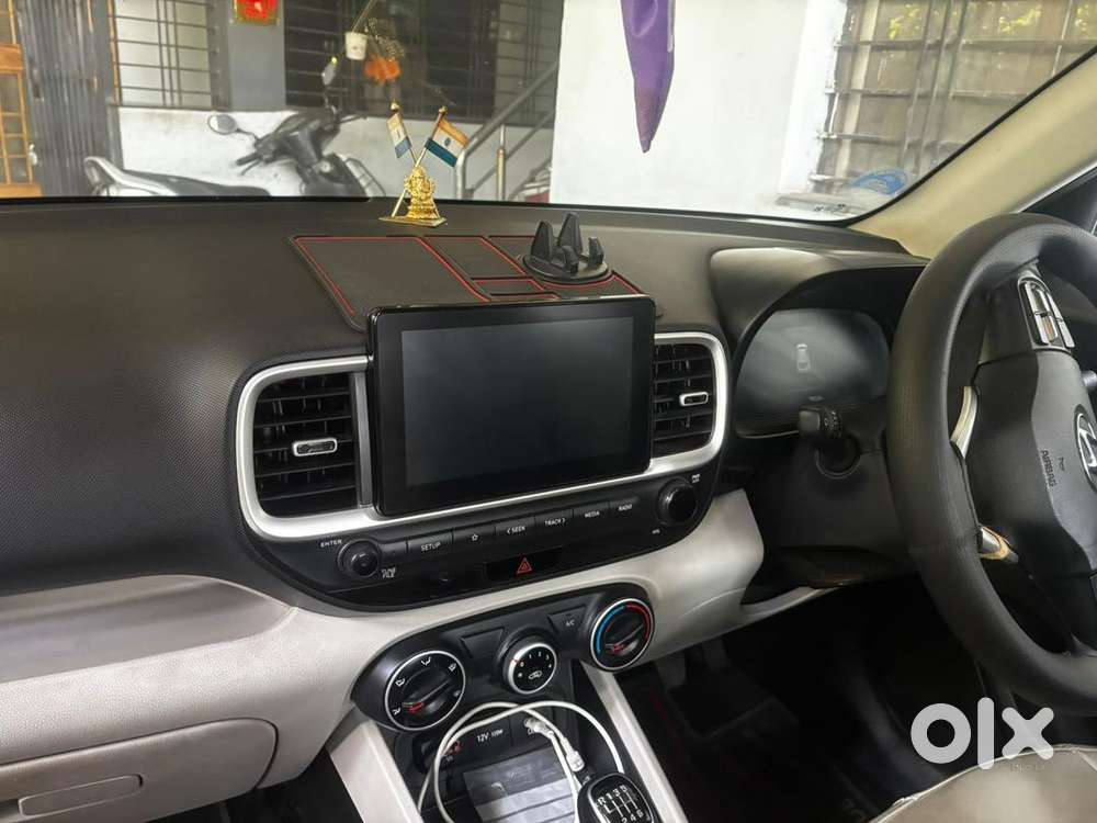 Hyundai Venue 2023 Diesel Well Maintained