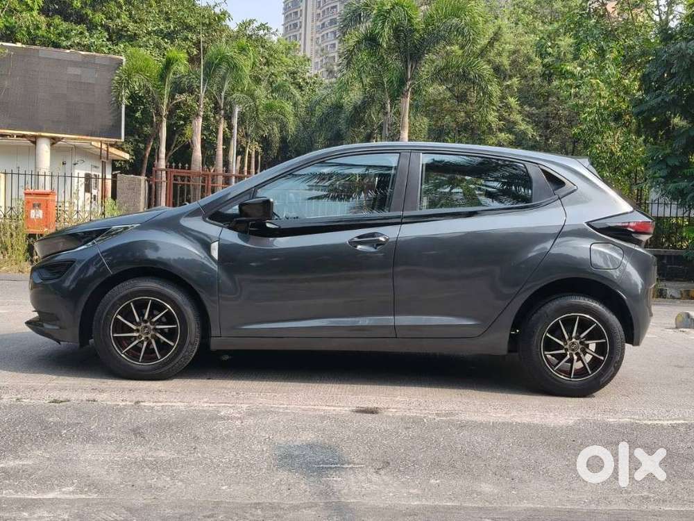 Tata Altroz 1.2 Xe, 2021, Petrol