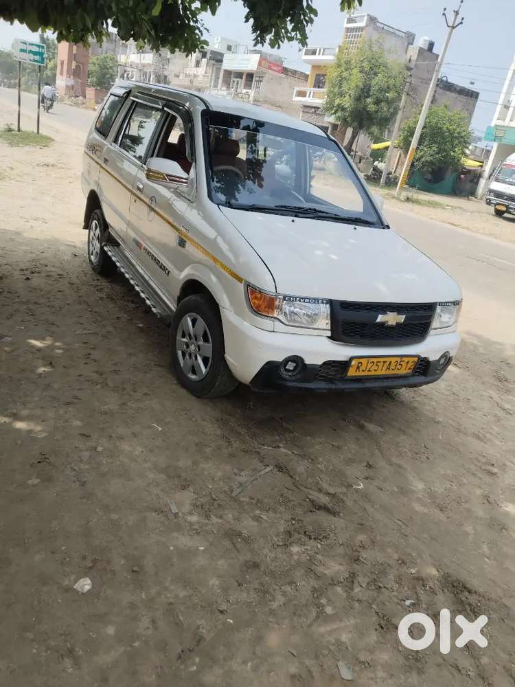 Chevrolet Tavera Neo 2014