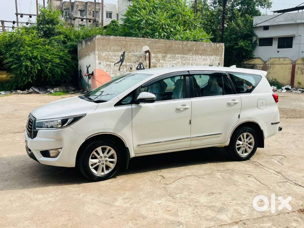 Toyota Innova Crysta [2020-ongoing] 2.4 Gx 7 Str, 2023, Diesel