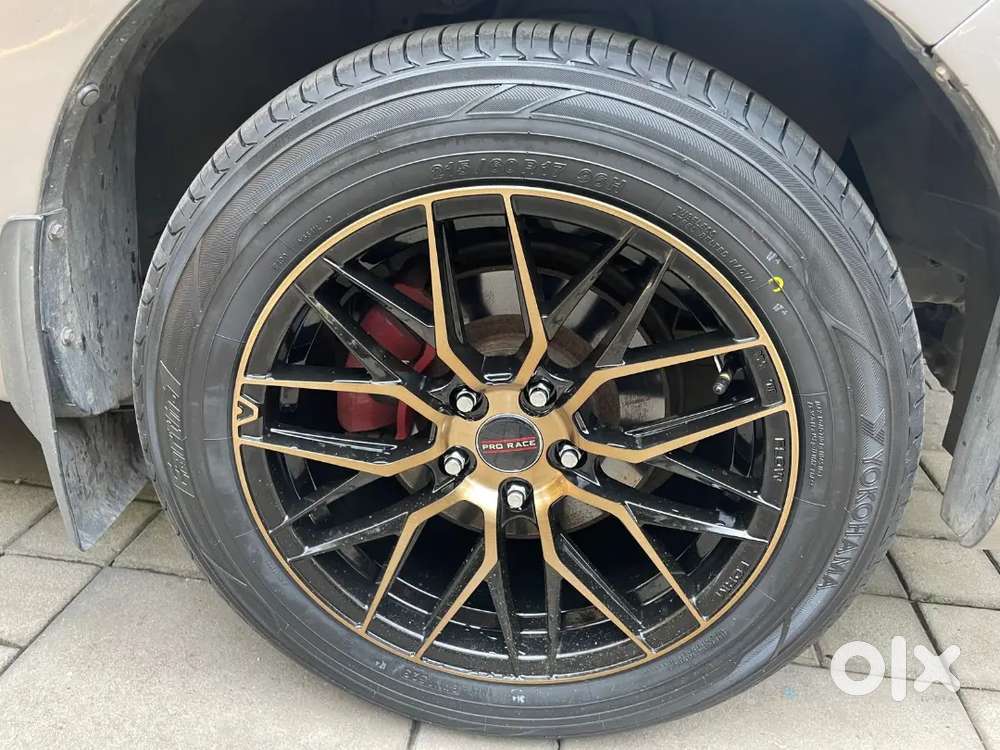 Toyota Innova Crysta 2016 Diesel Well Maintained