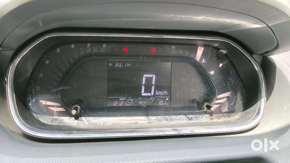 Tata Tiago 1.2 Revotron Xt (o), 2025, Petrol
