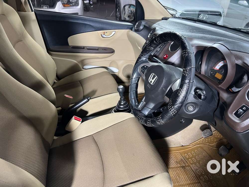 Honda Brio V Mt, 2012, Petrol
