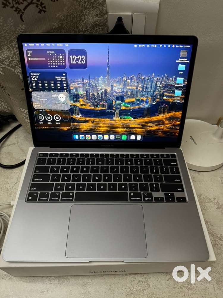 Macbook Air M1 Year 2022- 8GB  256GB Mint condition