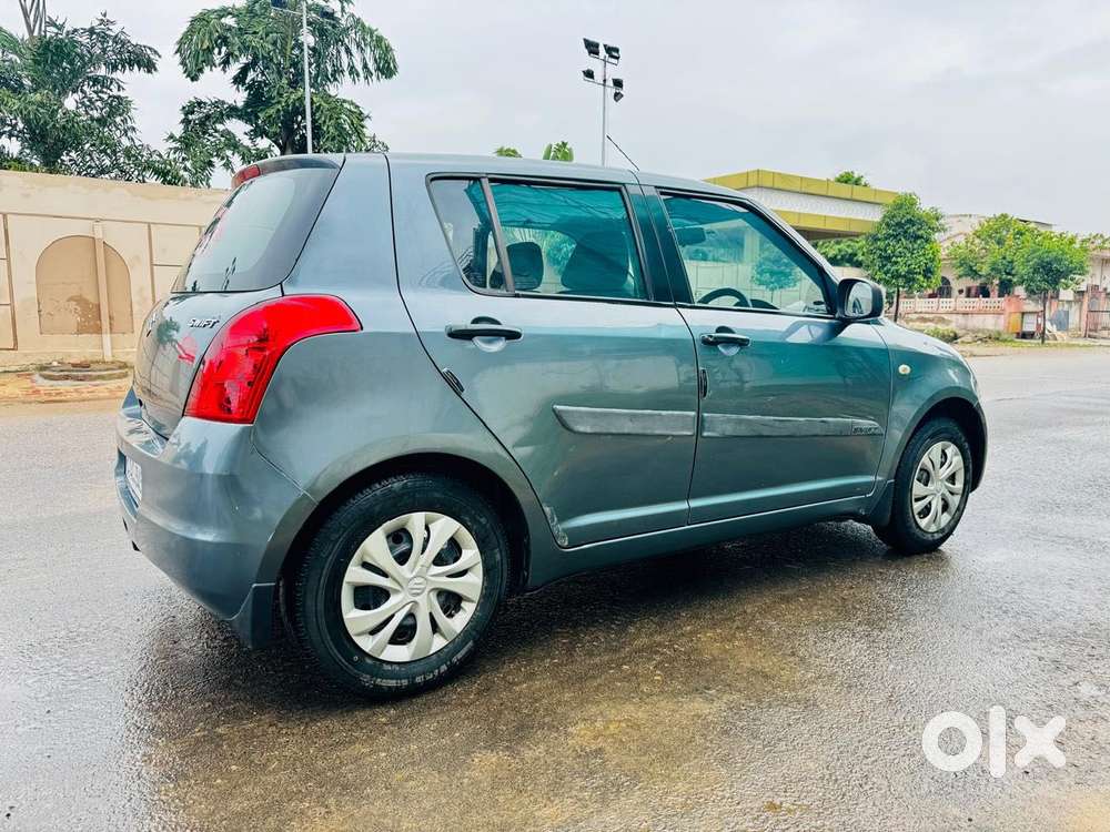 Maruti Suzuki Swift Vxi With Abs, 2010, Cng & Hybrids