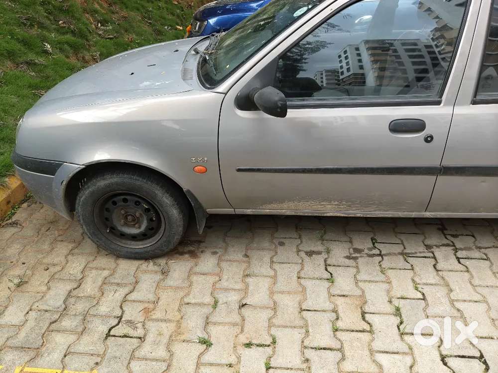 Ford Ikon 1.6 Zxi 2000 Petrol