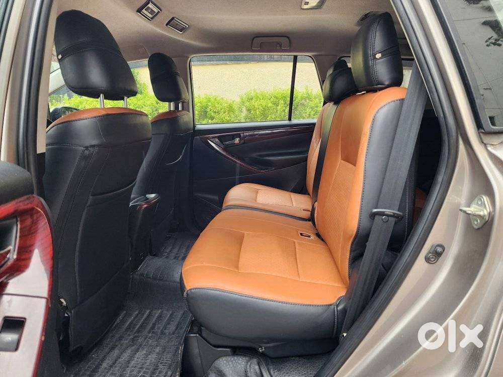 Toyota Innova Crysta 2.4 G Mt 8s, 2017, Diesel